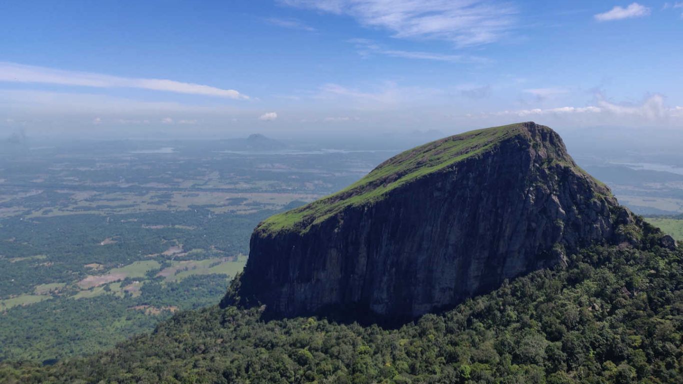 Hidden Nature Trails in Sri Lanka – Secret Hikes Only Locals Know